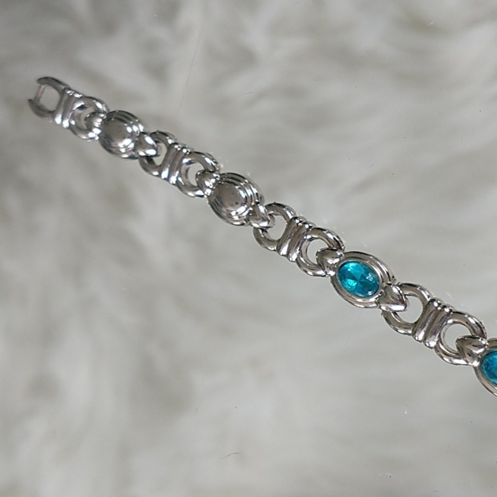 Silver toned oval aqua blue opal gem jewel bracelet